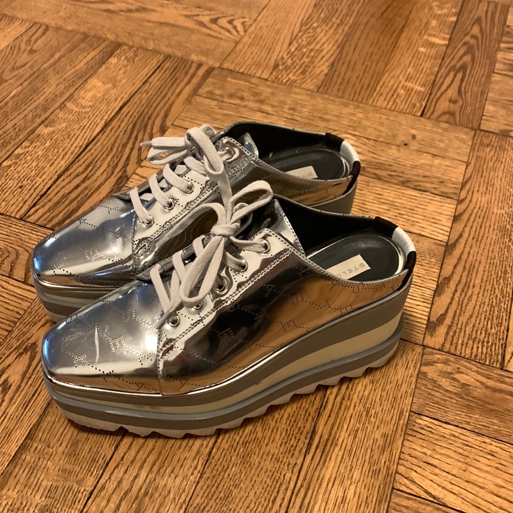 Stella McCartney size 35 silver platform shoes